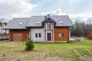 Uroczy | stan deweloperski | technologia tradycyjna
Dom na sprzedaż
Powierzchnia: 214,80 m2
Rok budowy: 2020
CHECHŁO / OLKUSZ